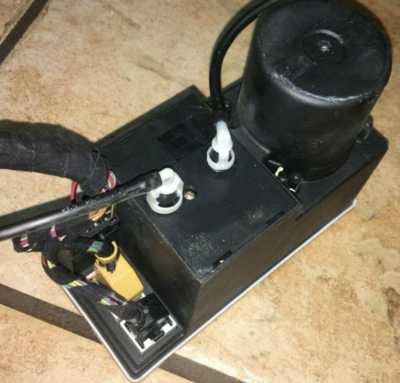 Audi B5 S4 CENTRAL LOCKING VACCUM PUMP
