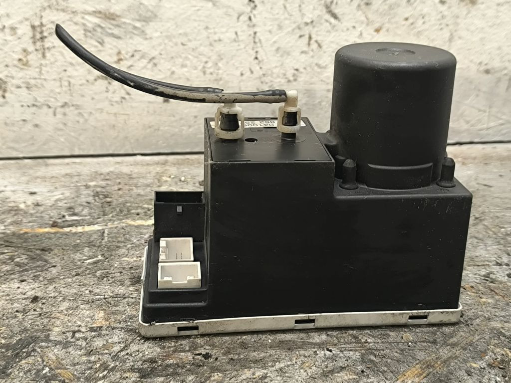 Audi B5 S4 CENTRAL LOCKING VACCUM PUMP